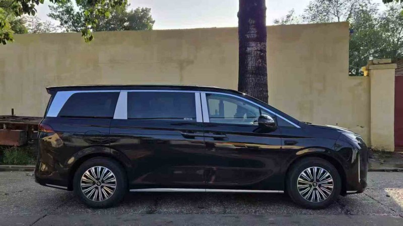 保定25年比亚迪夏3