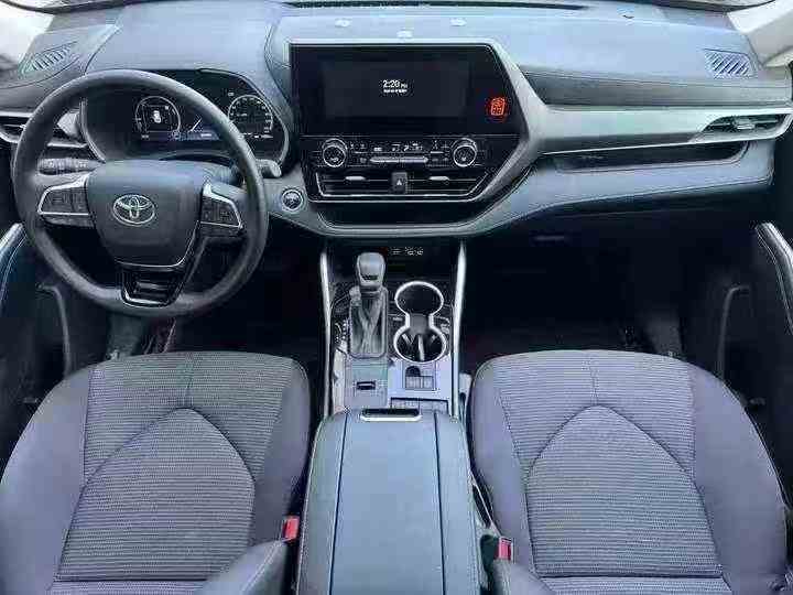 济宁24年丰田汉兰达6