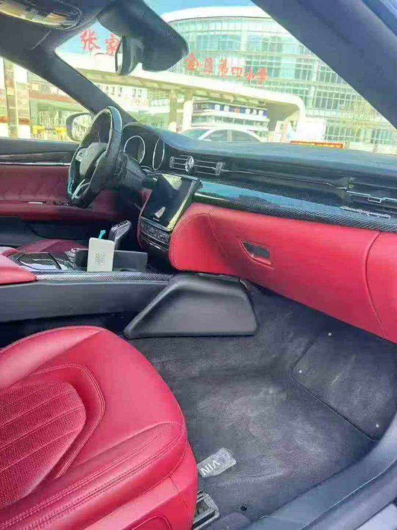 保定18年玛莎拉蒂总裁7