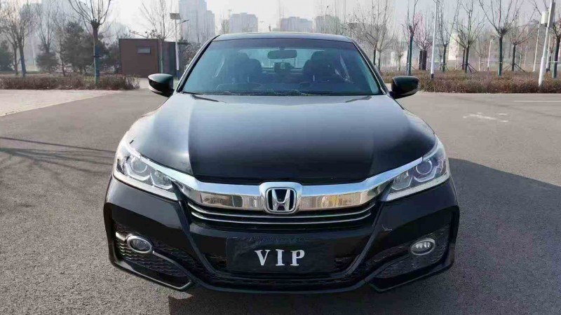 天津17年本田雅阁1