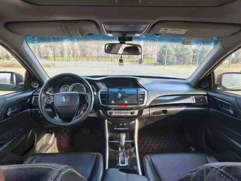 天津17年本田雅阁4