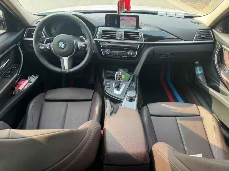 保定19年宝马3系4