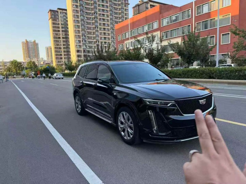 济宁21年凯迪拉克XT63