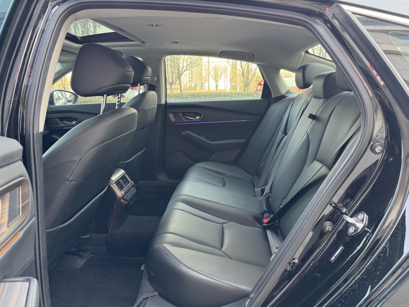 济宁23年本田雅阁6