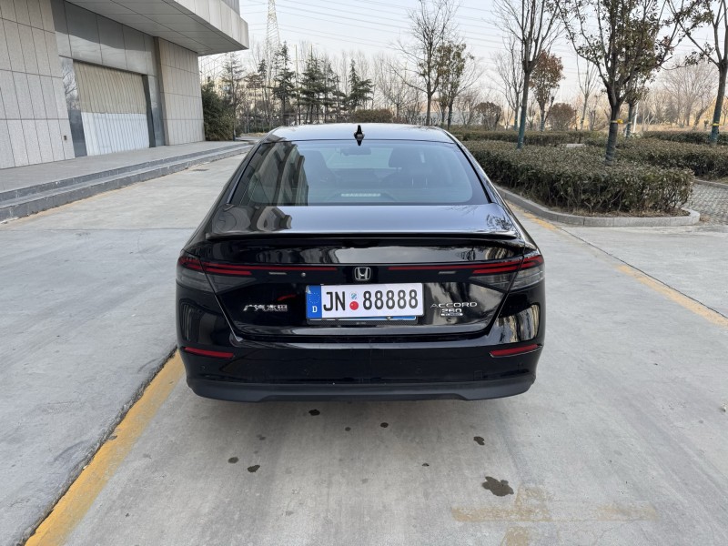 济宁23年本田雅阁9