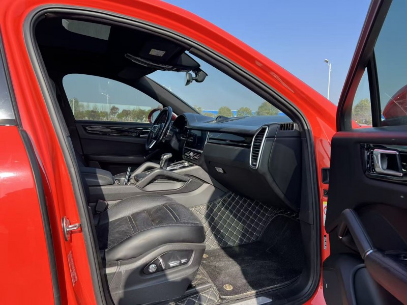 盐城19年保时捷卡宴6