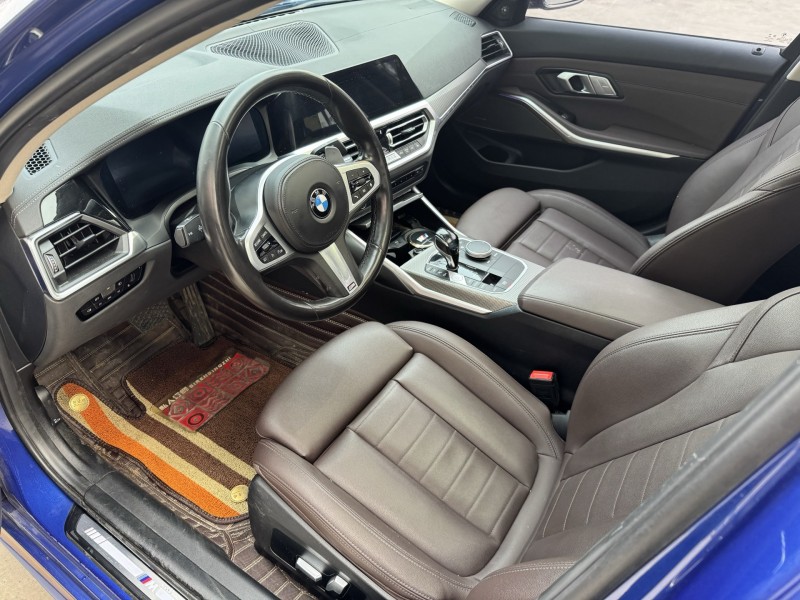 济宁21年宝马3系7