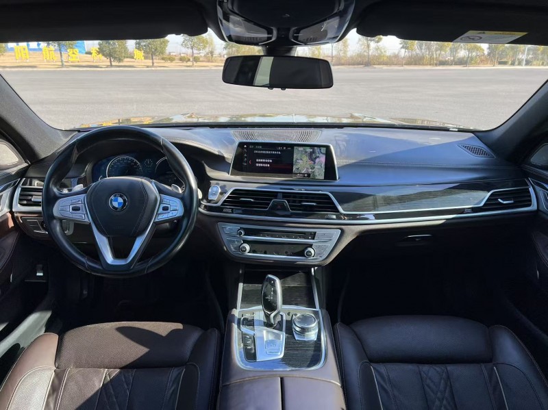 盐城18年宝马7系7