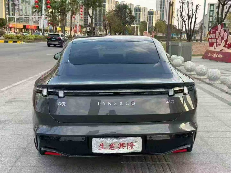 珠海25年领克Z109