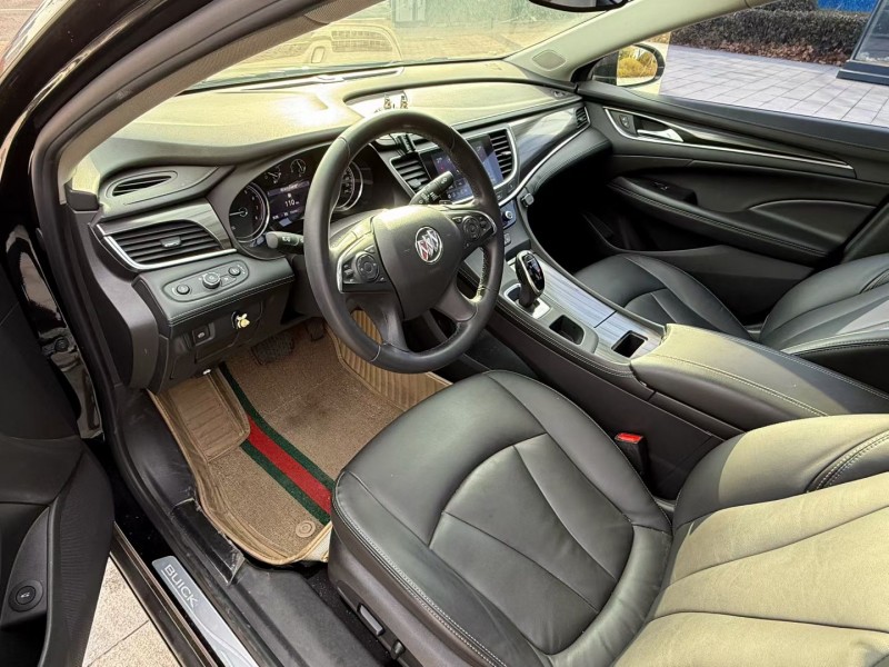 青岛21年别克君越6