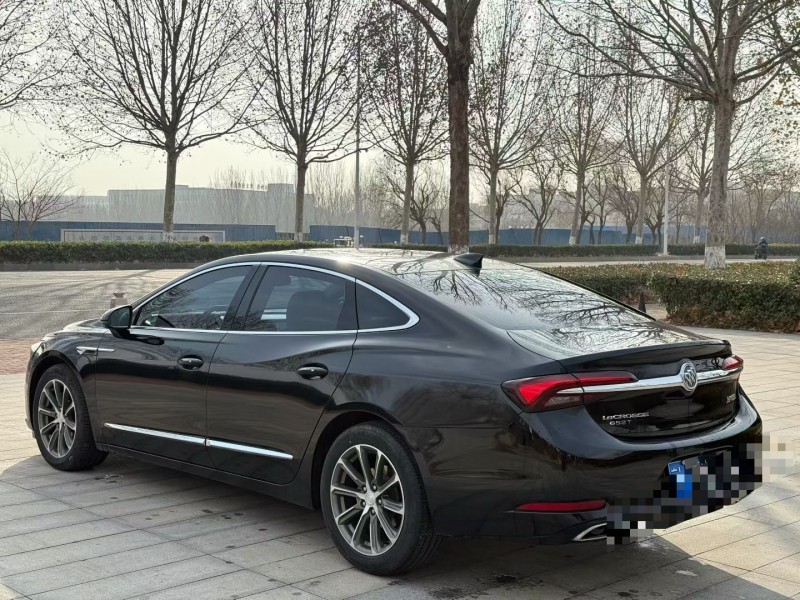 青岛21年别克君越7