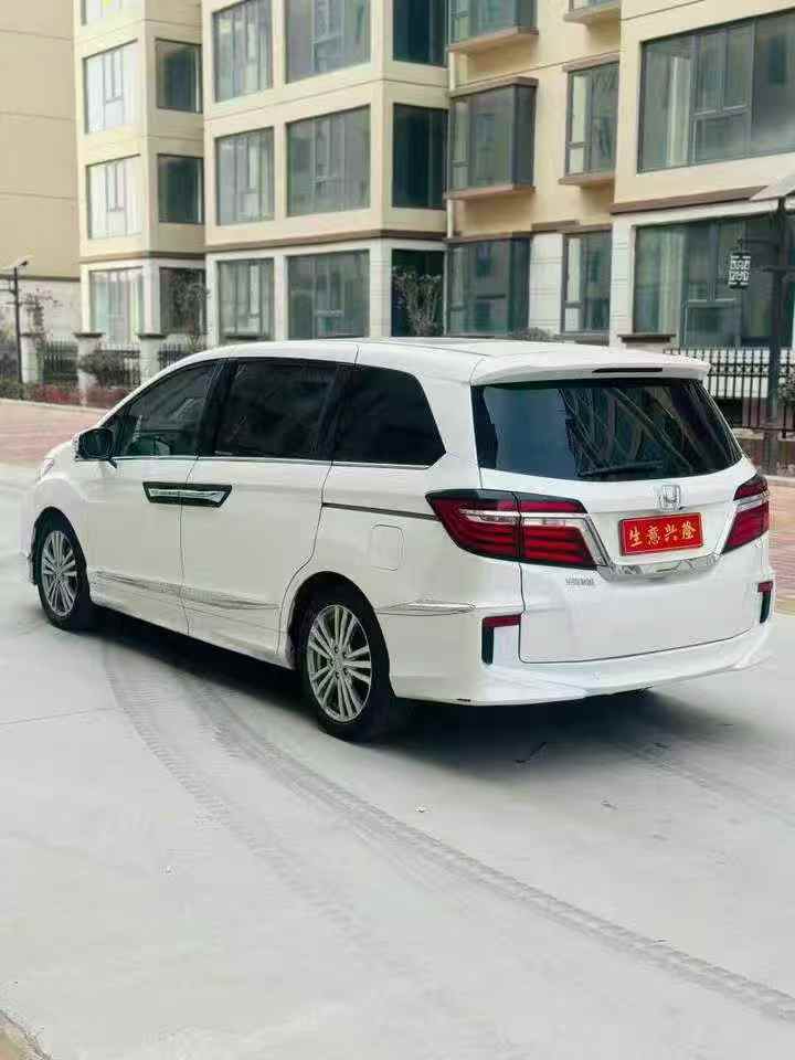 郑州18年本田艾力绅6
