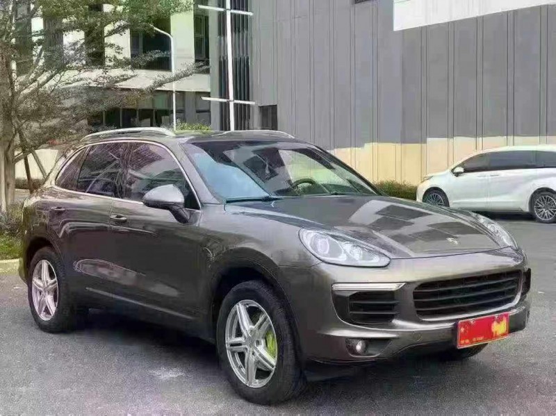 广州16年保时捷卡宴2