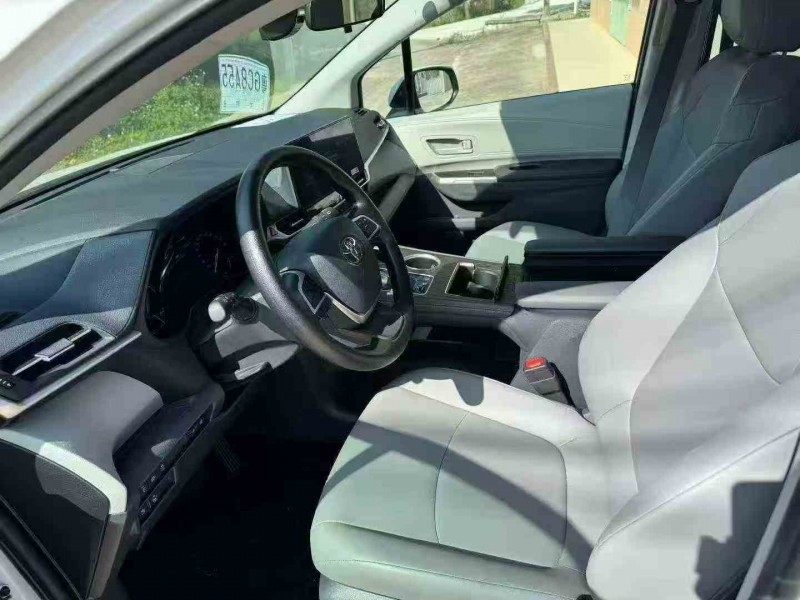 深圳25年丰田格瑞维亚4