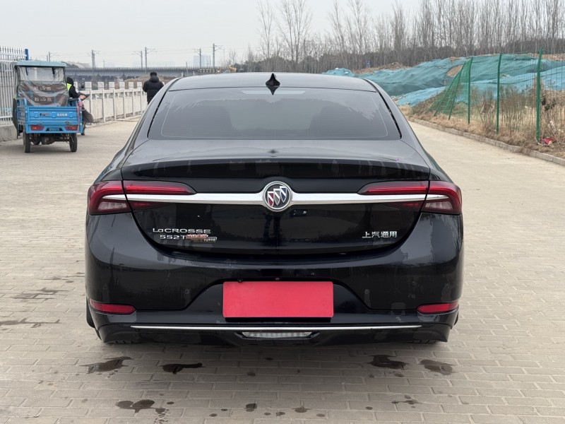 郑州20年别克君越5