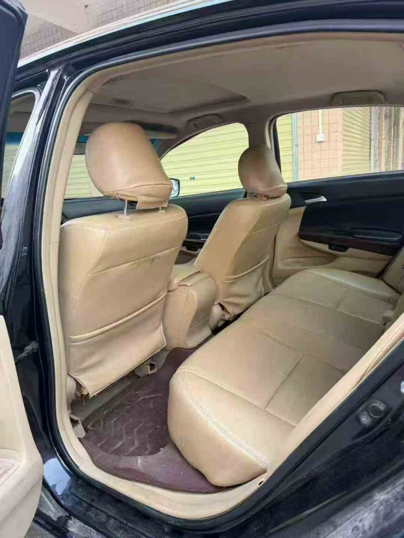 湛江13年本田雅阁5