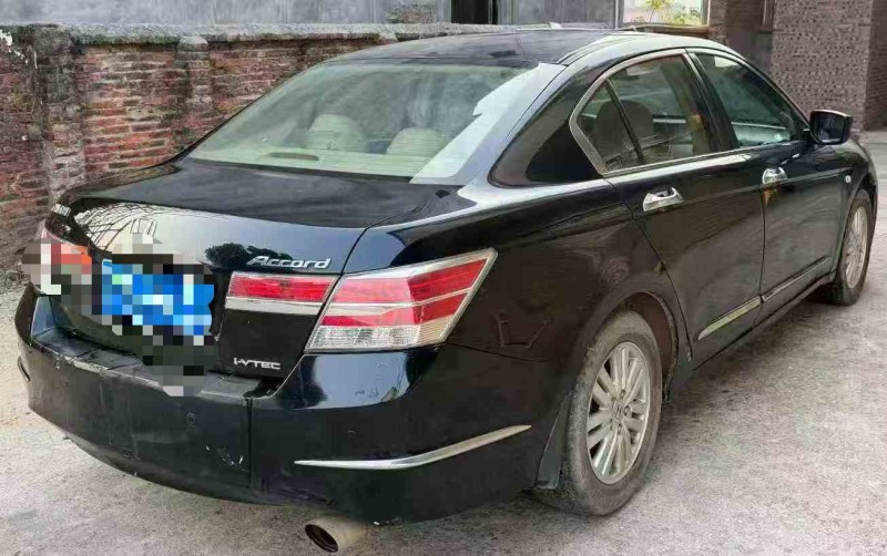 湛江13年本田雅阁8