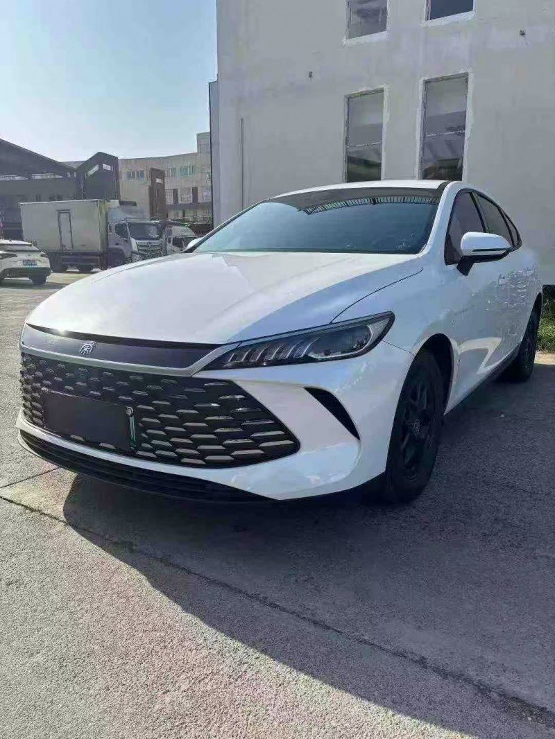 襄阳25年比亚迪秦2