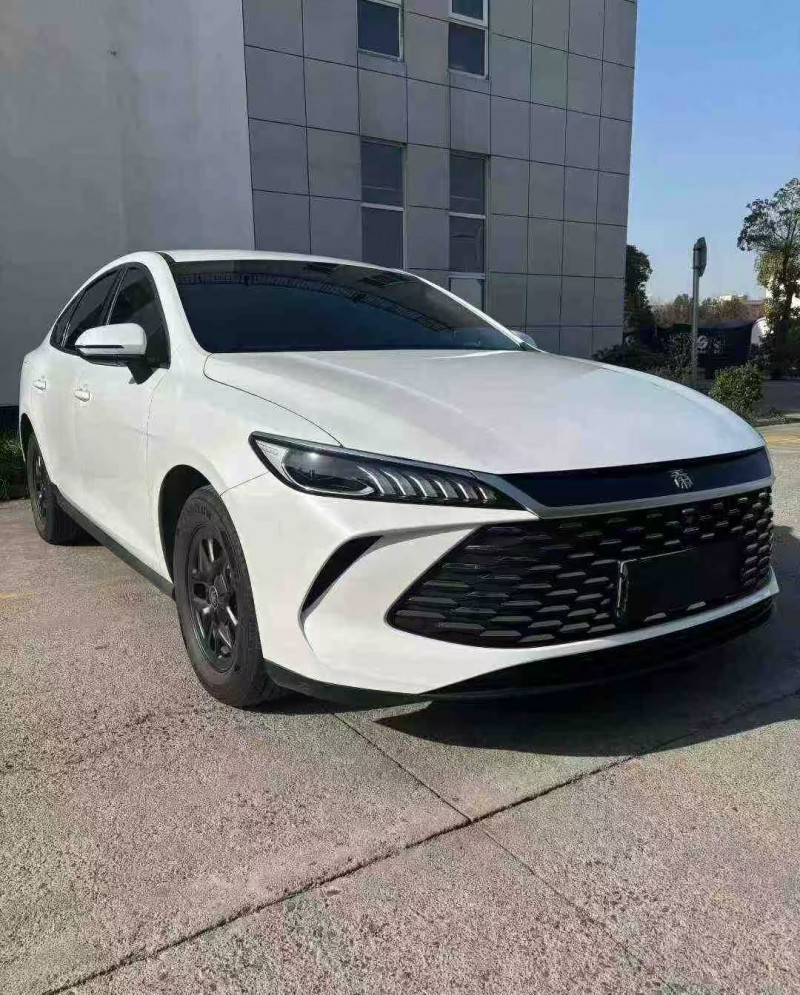 襄阳25年比亚迪秦3