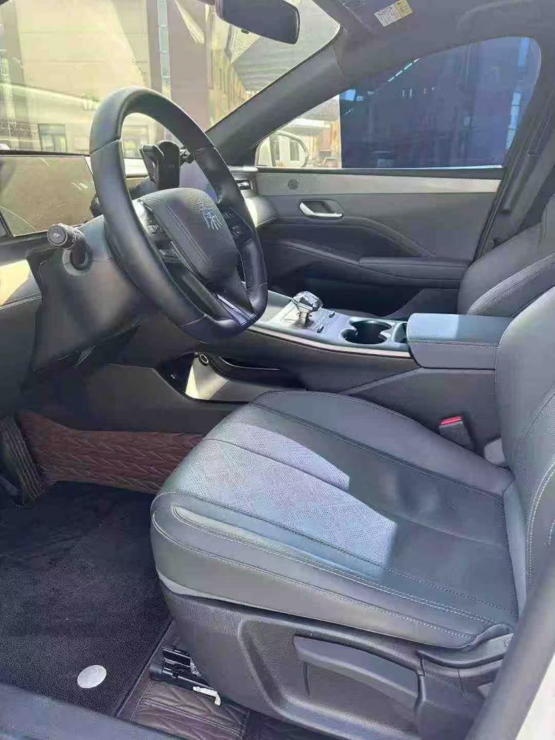 襄阳25年比亚迪秦5