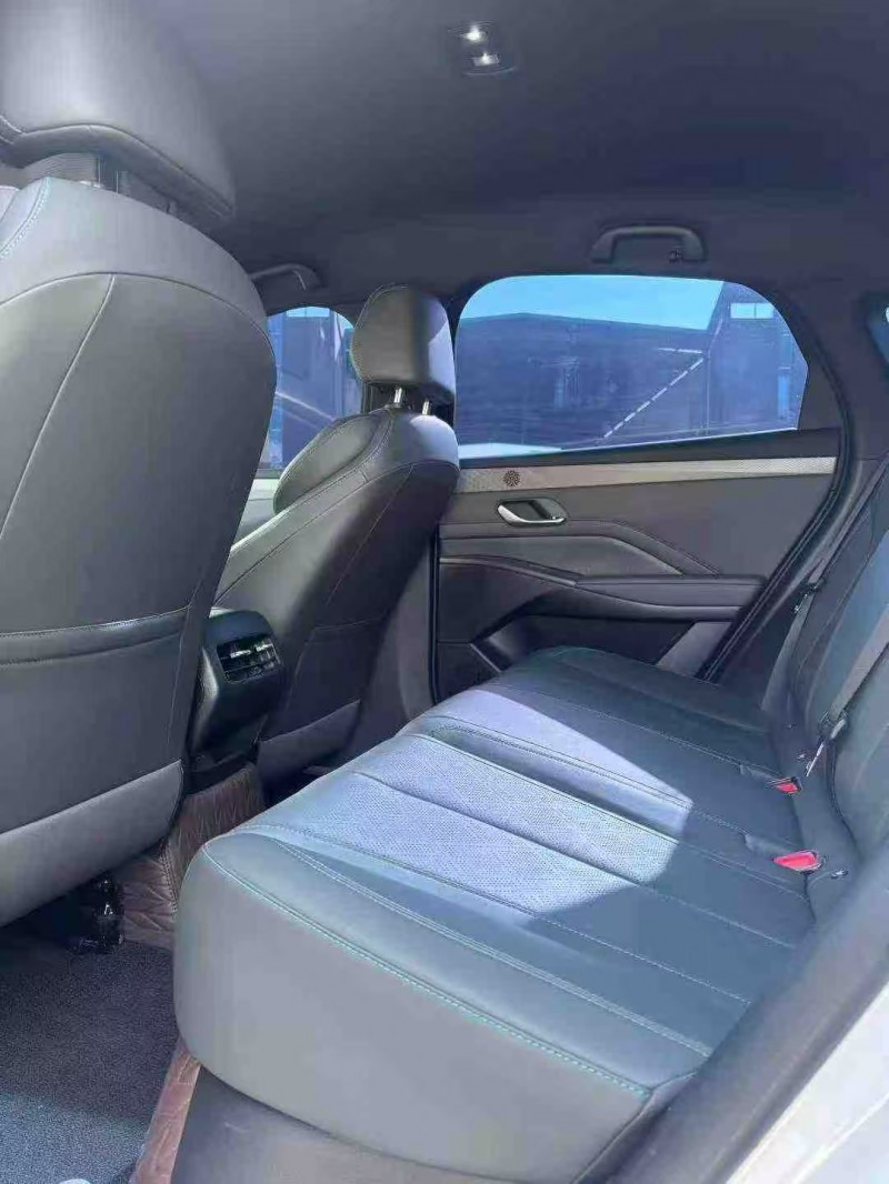 襄阳25年比亚迪秦6