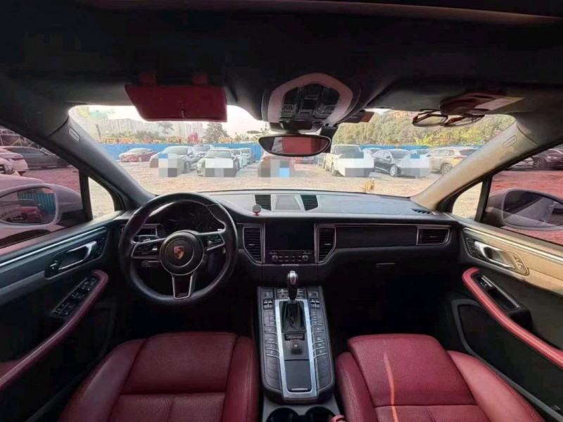 广州17年保时捷Macan5