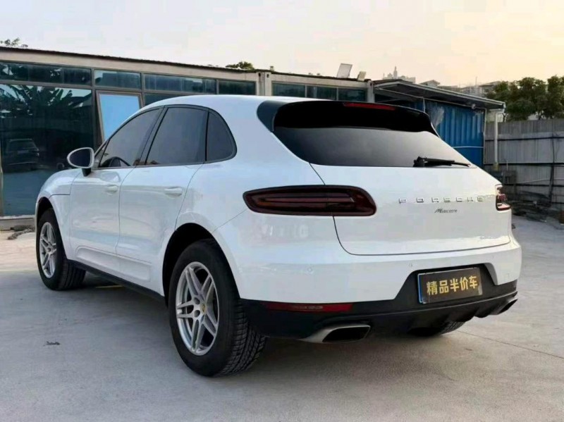 广州17年保时捷Macan8