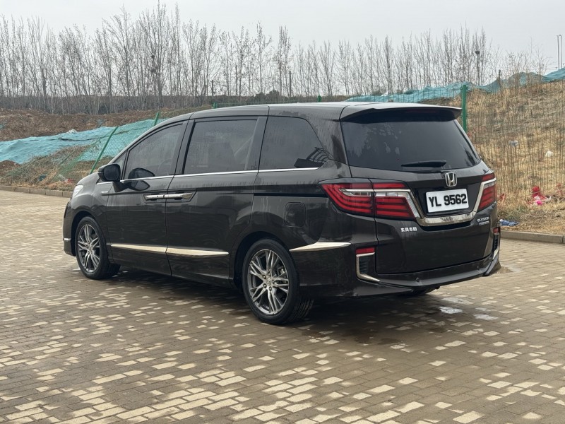 郑州20年本田艾力绅6