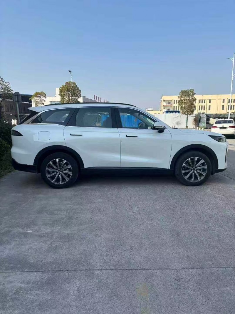 襄阳26年奇瑞风云8