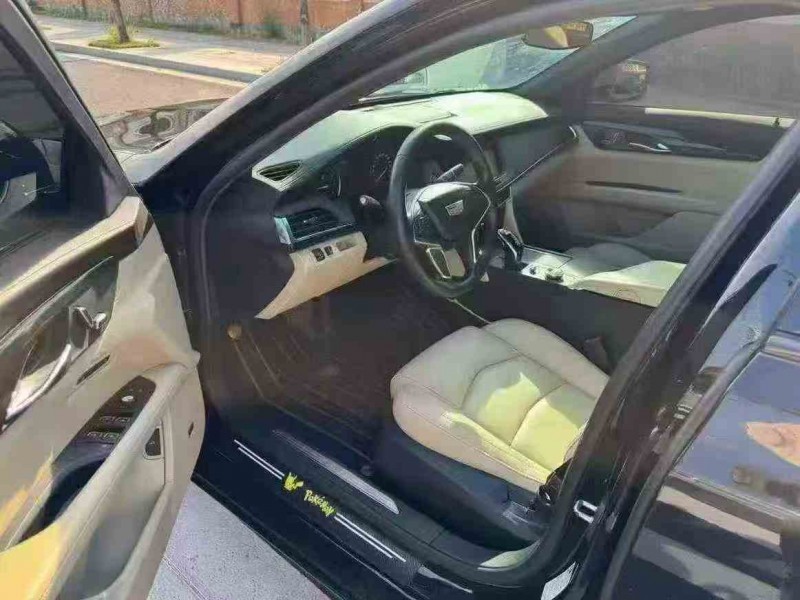 珠海20年凯迪拉克CT64