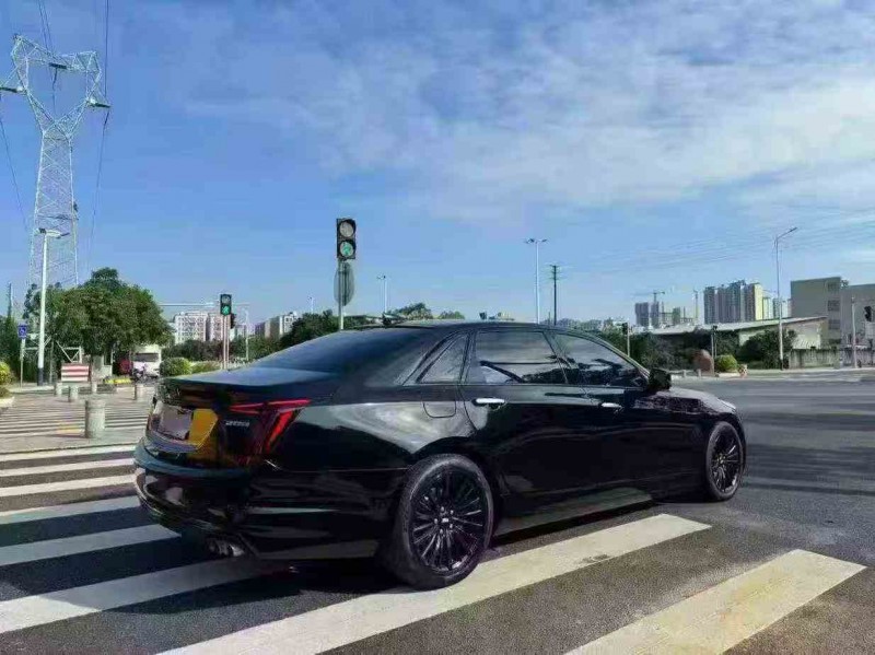 珠海20年凯迪拉克CT67