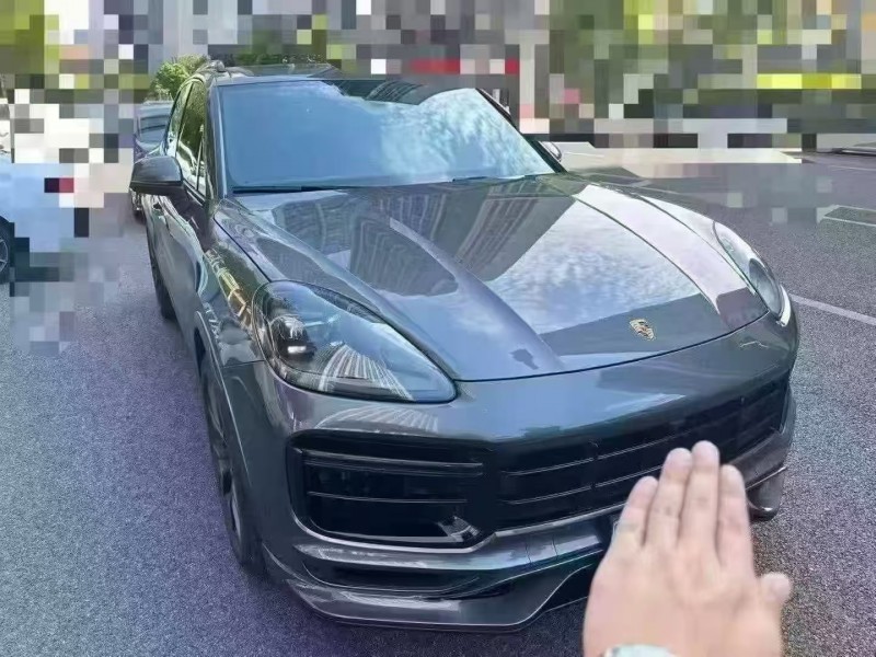 广州22年保时捷卡宴1