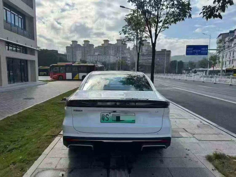 珠海25年吉利银河9