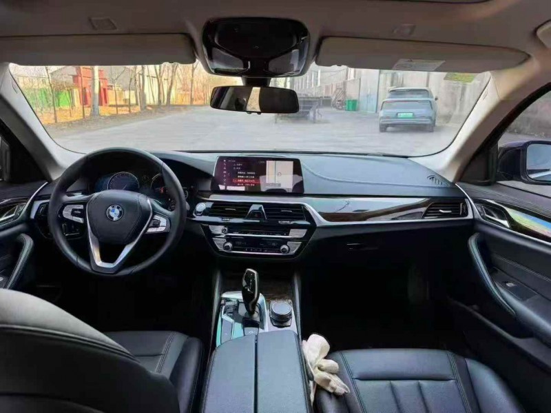 保定18年宝马5系5