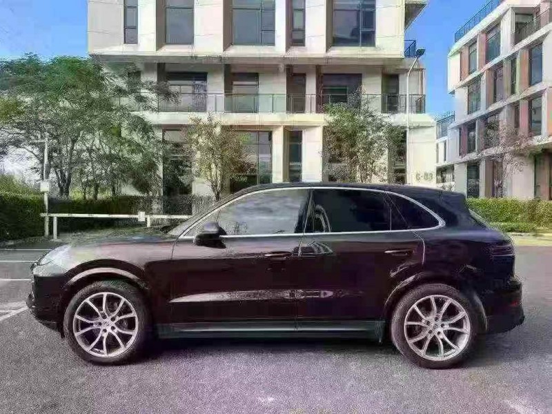 东莞20年保时捷卡宴3