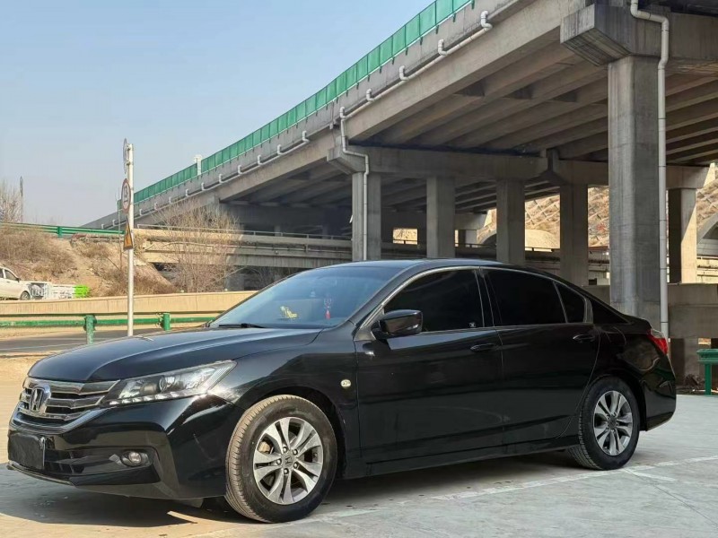 兰州16年本田雅阁2
