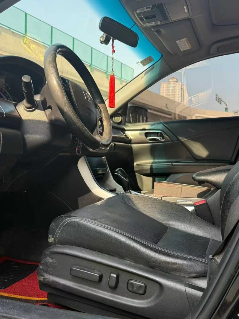 兰州16年本田雅阁5