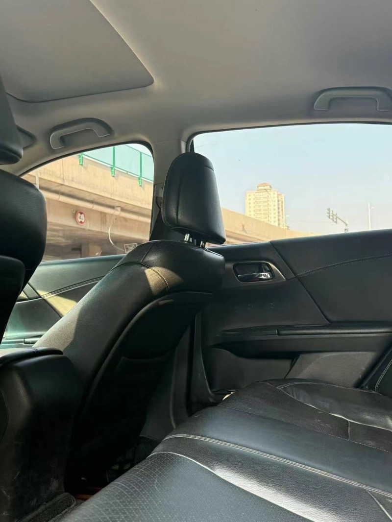 兰州16年本田雅阁7