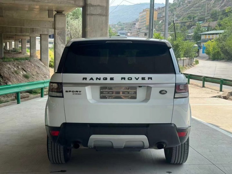 兰州14年路虎揽胜运动8