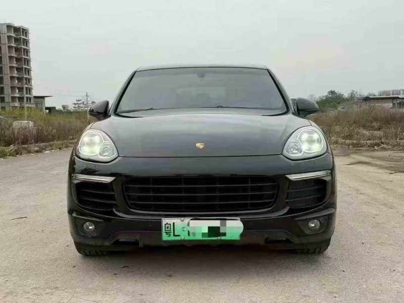 钦州16年保时捷卡宴1