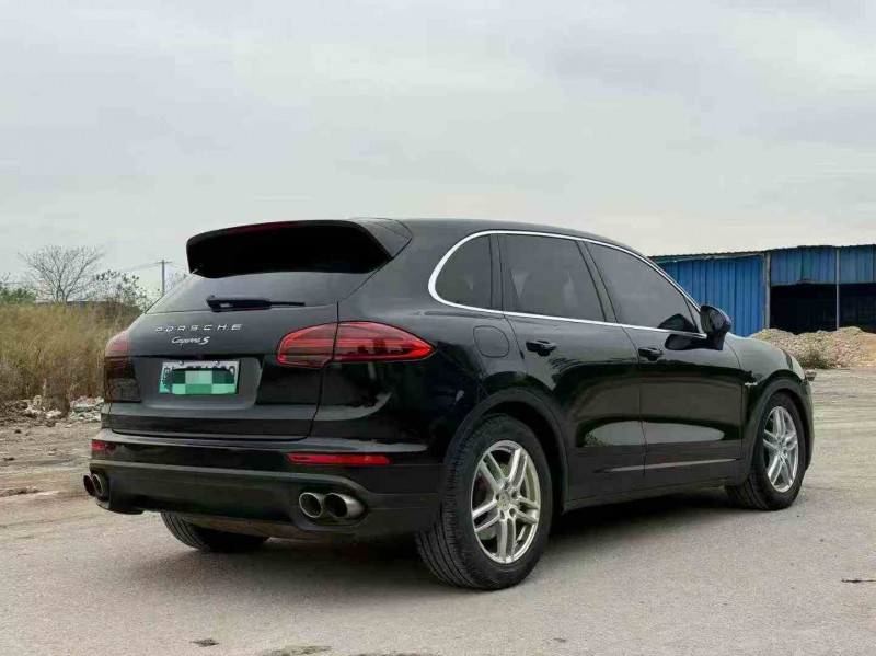 钦州16年保时捷卡宴7