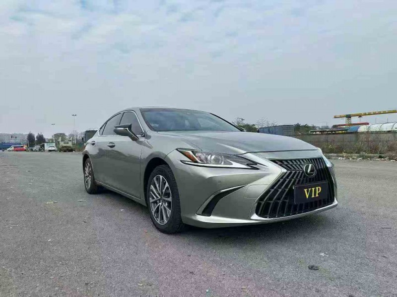 北海24年雷克萨斯ES2