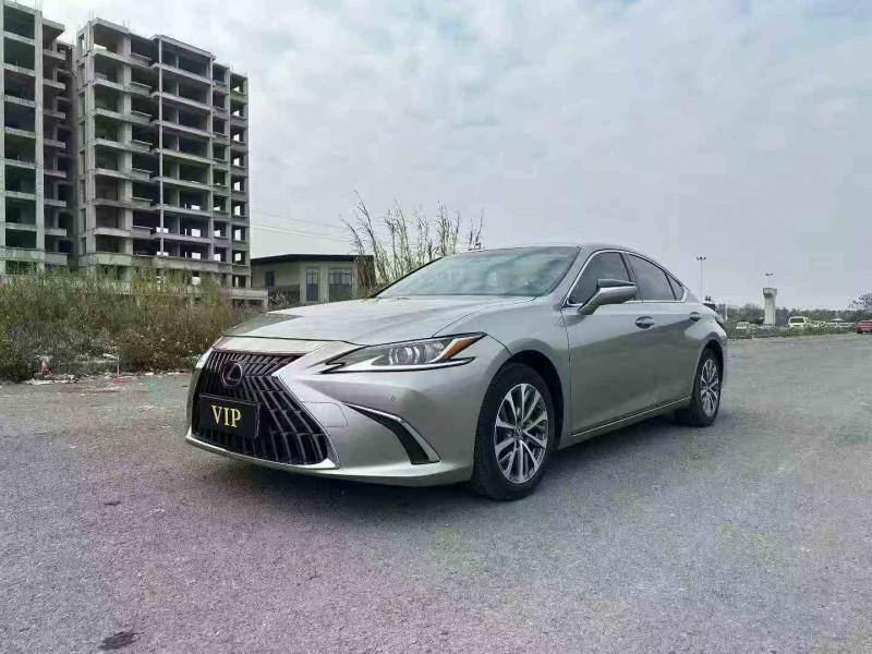 北海24年雷克萨斯ES3