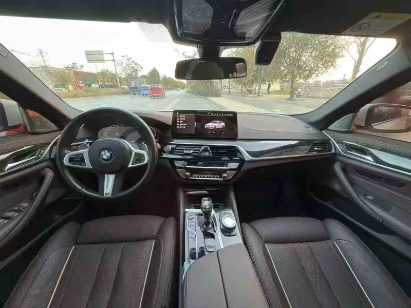 北海22年宝马5系4