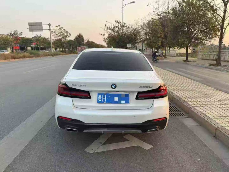 北海22年宝马5系9