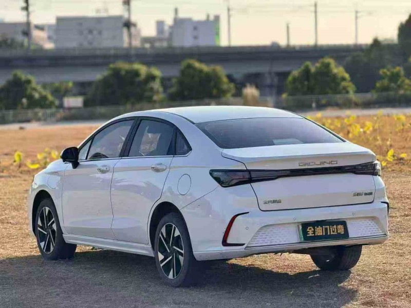 珠海23年北汽新能源EU系列8