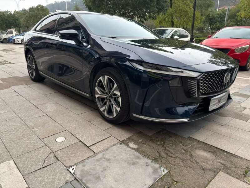 宜春25年马自达EZ61