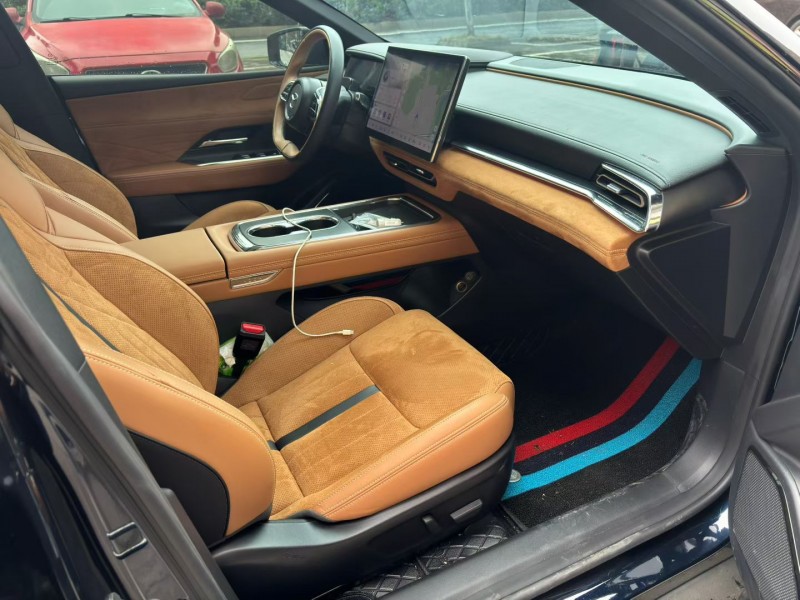 宜春25年马自达EZ63