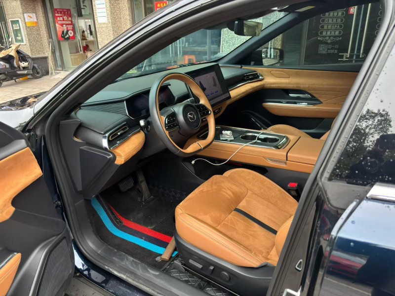 宜春25年马自达EZ66