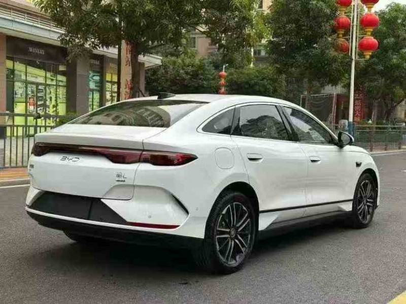 佛山26年比亚迪秦8